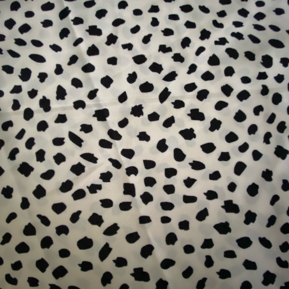 Vici Shop- Flawless Brand- Well Behaved Printed Pocketed Tie Romper, Medium - Picture 8 of 13